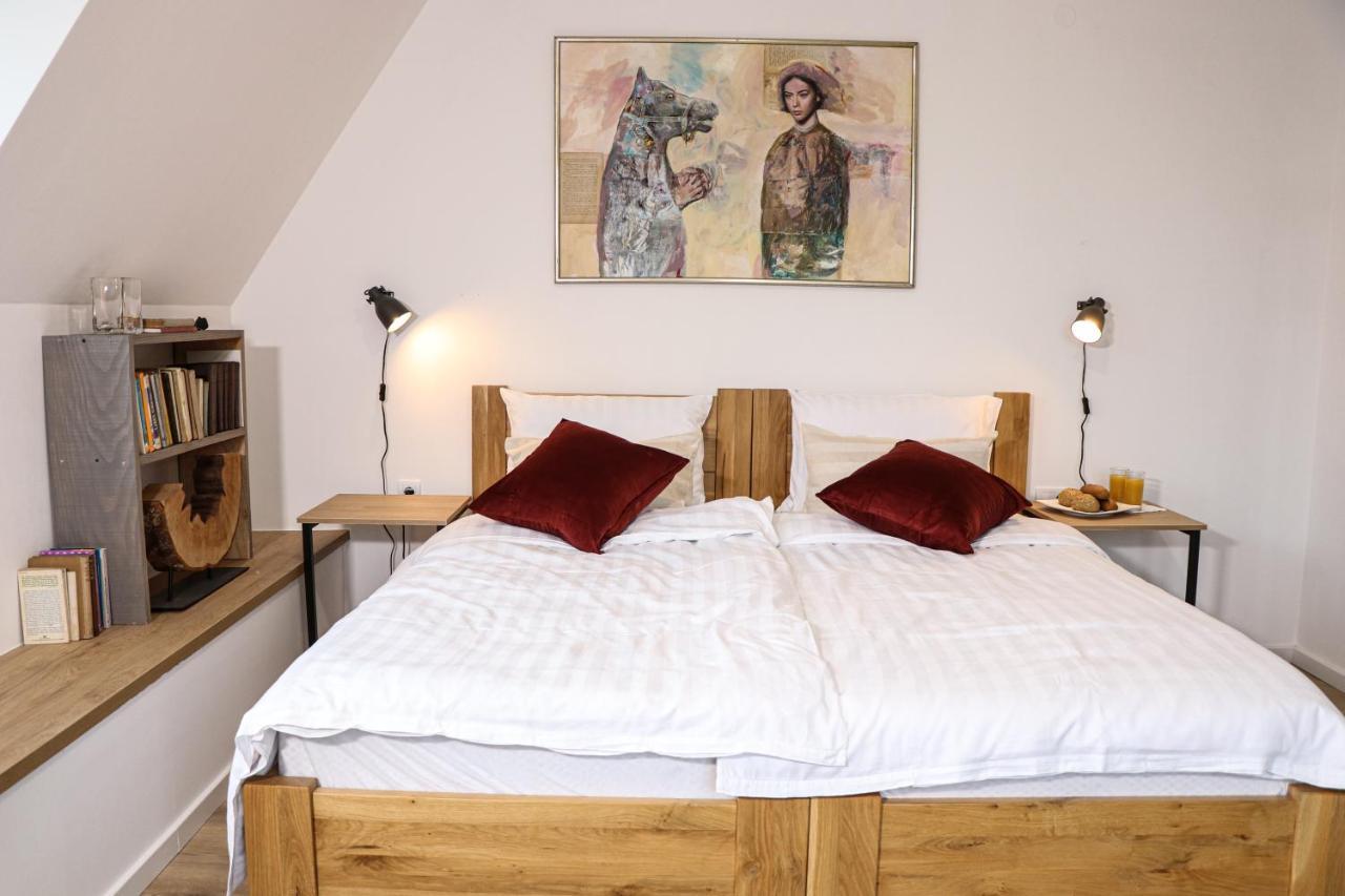 Legat Kuca Za Odmor Hotel Пале Екстериор снимка