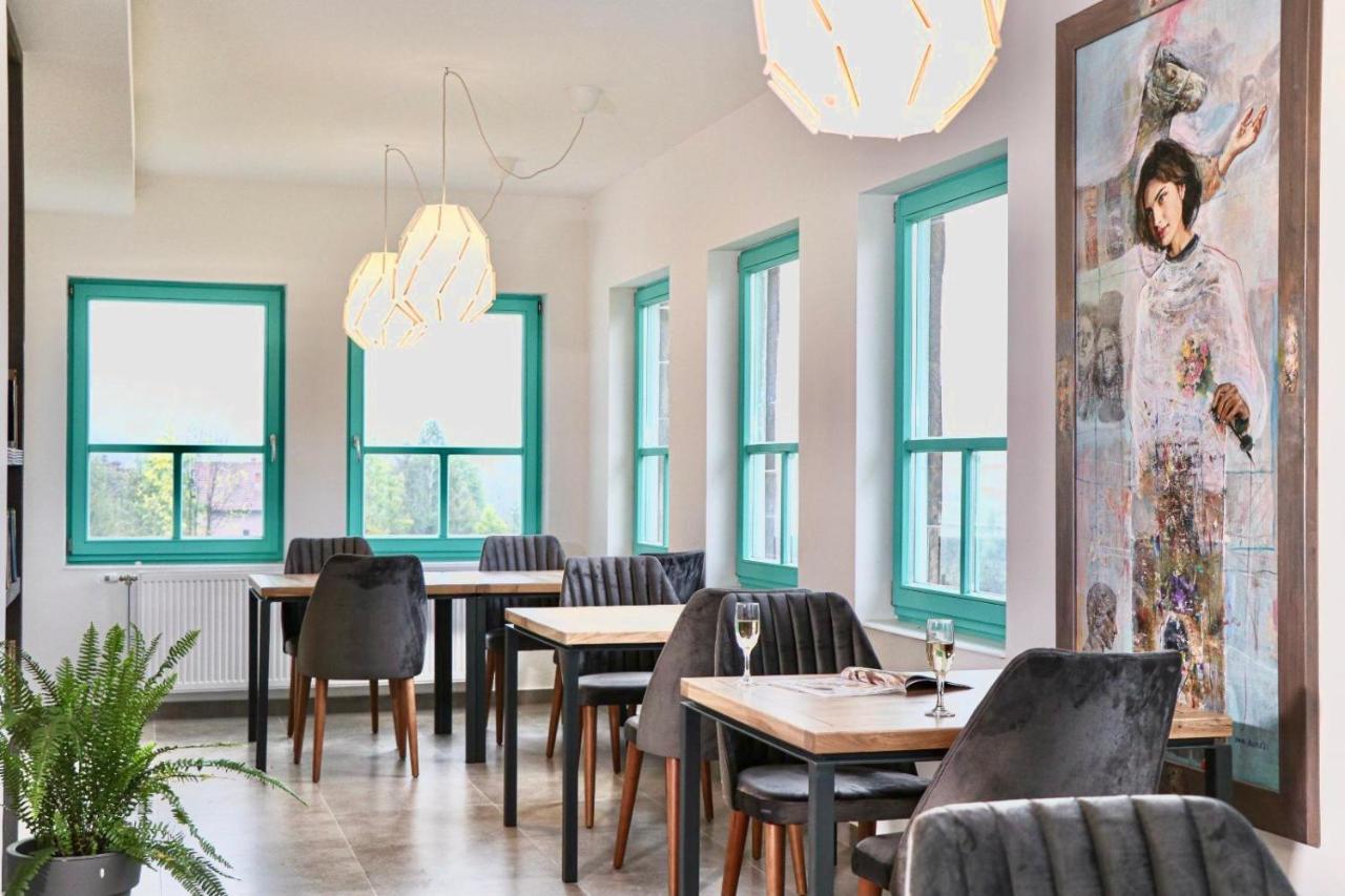 Legat Kuca Za Odmor Hotel Пале Екстериор снимка