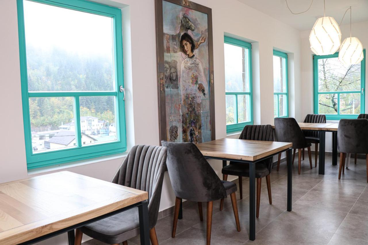 Legat Kuca Za Odmor Hotel Пале Екстериор снимка