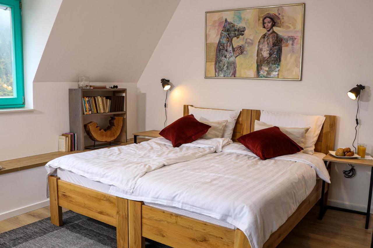 Legat Kuca Za Odmor Hotel Пале Екстериор снимка