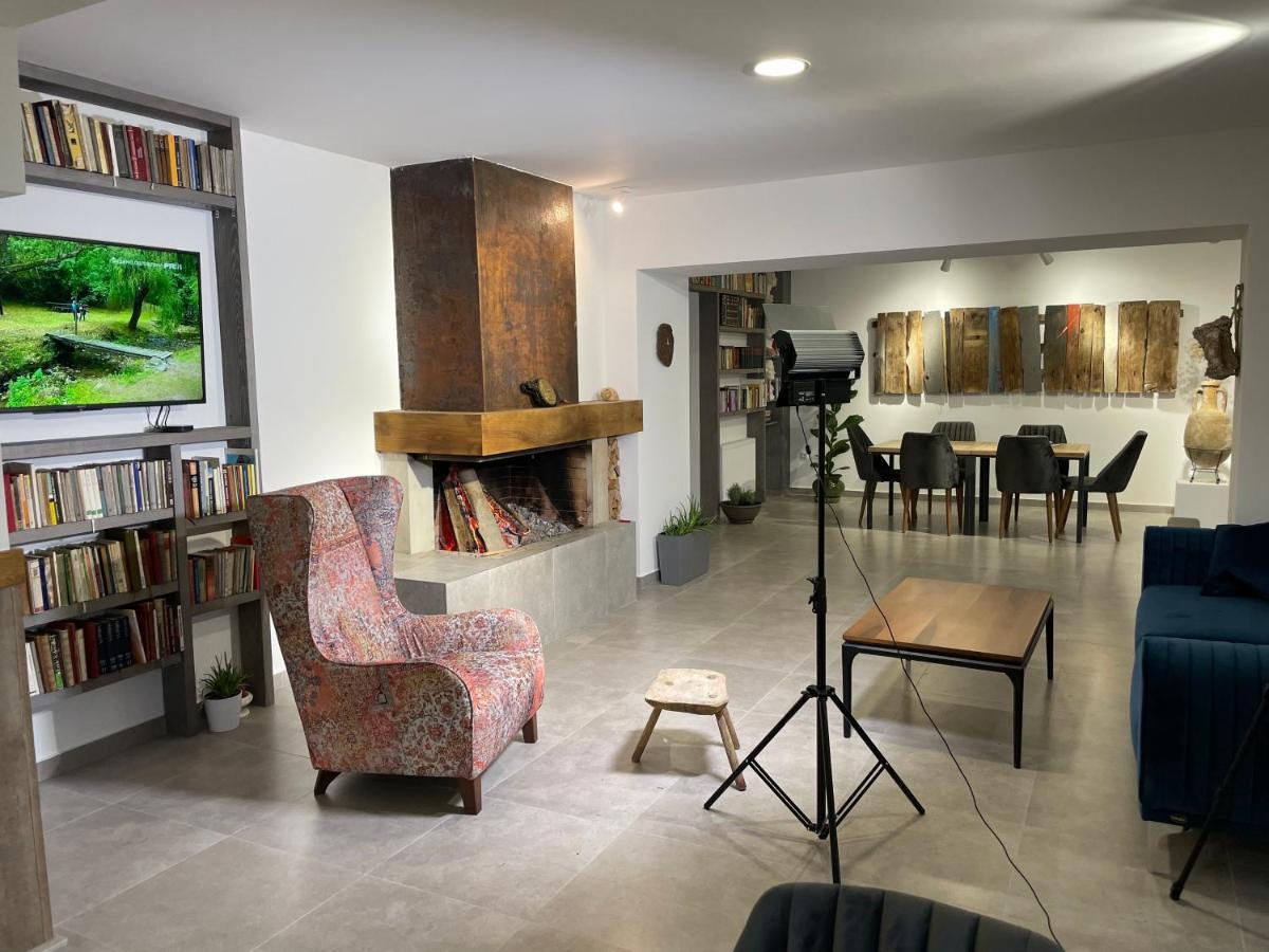 Legat Kuca Za Odmor Hotel Пале Екстериор снимка